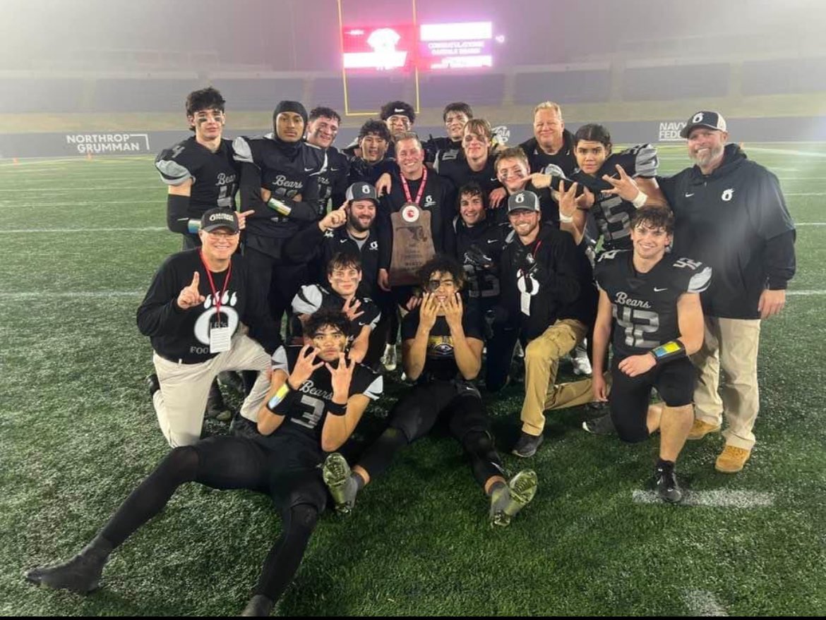 Adiel Hernández (@adiel23_10) on Twitter photo 5 years as an Oakdale Football Player. Thank you <a href="/OHSBearsFB/">Oakdale Football</a> Coaches, teammates, and fans for the best time and memories of my life ever. #10out 5 years as an Oakdale Football Player. Thank you <a href="/OHSBearsFB/">Oakdale Football</a> Coaches, teammates, and fans for the best time and memories of my life ever. #10out