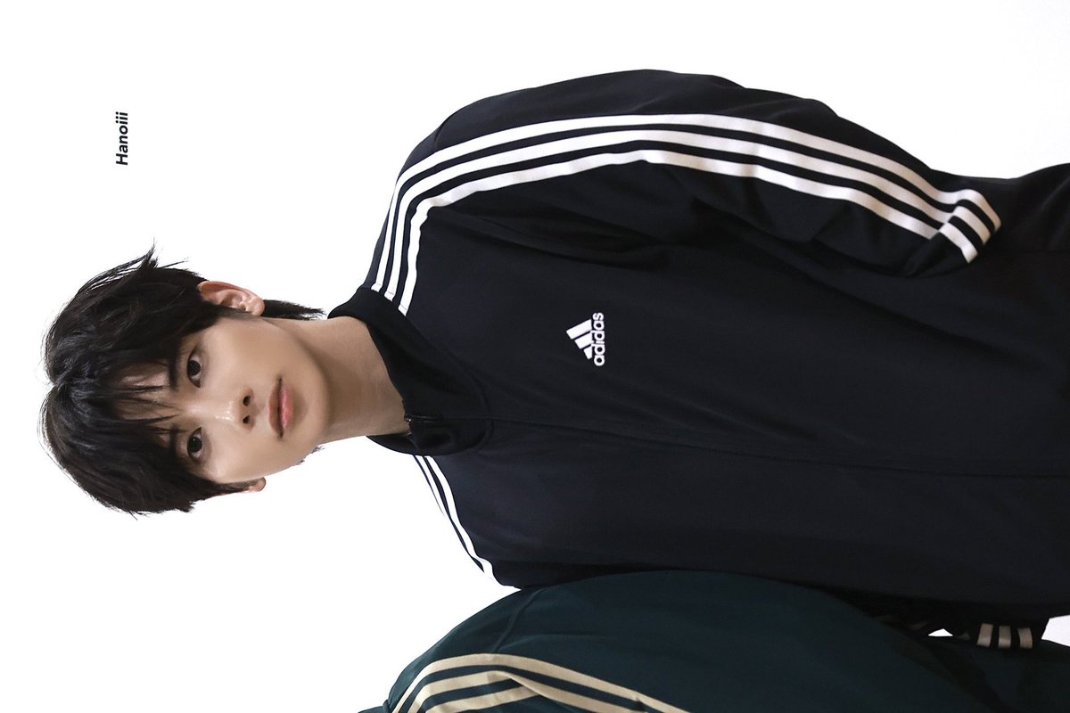 205TYU's tweet photo. taehyun with this adidas jacket https://t.co/IWK6s6GoGm