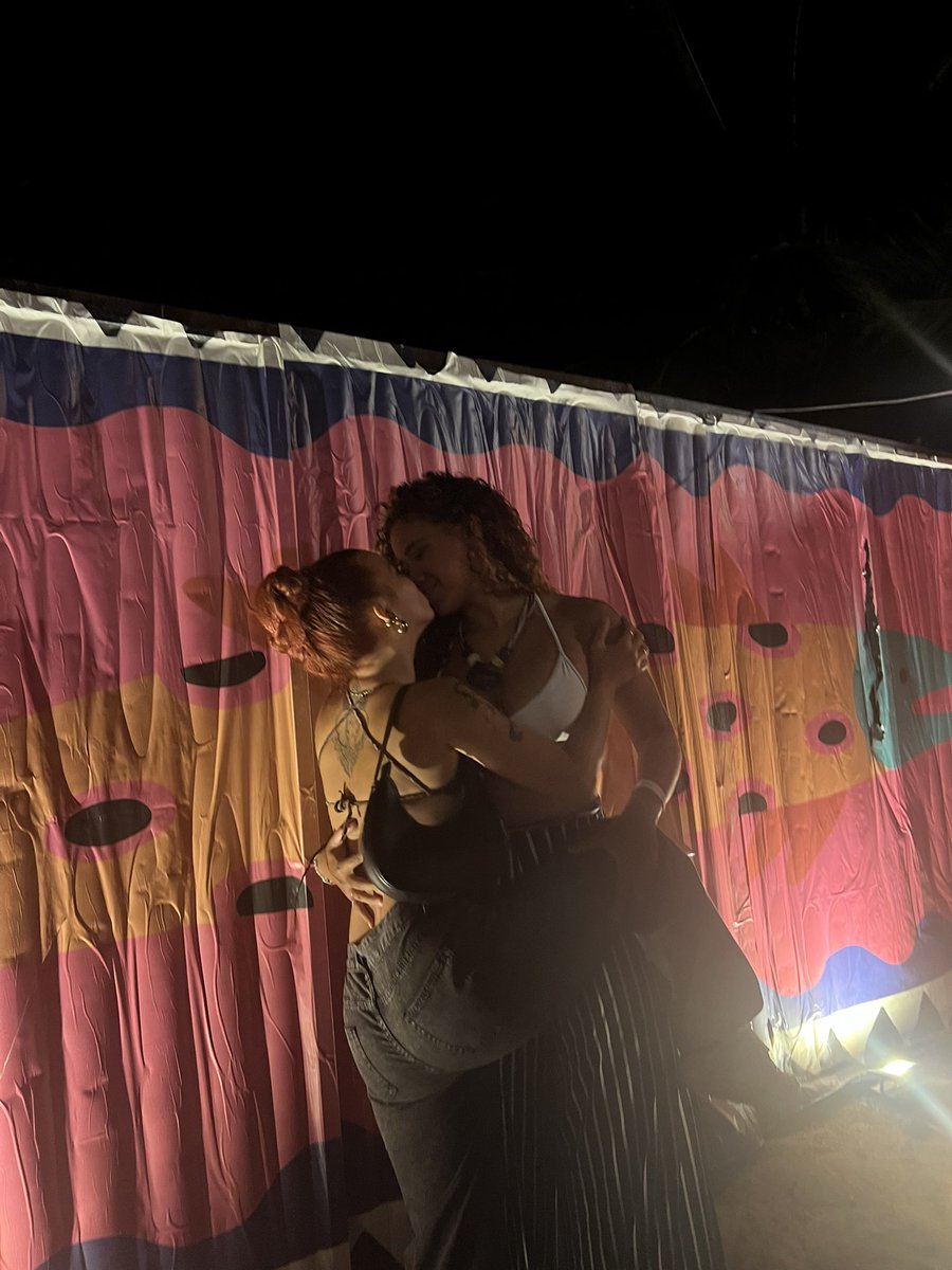 bemici's tweet photo. quando realizei meu sonho de viver o amor mais lindo do mundo, obrigada por tanto danda https://t.co/tgbQ4VFhPy