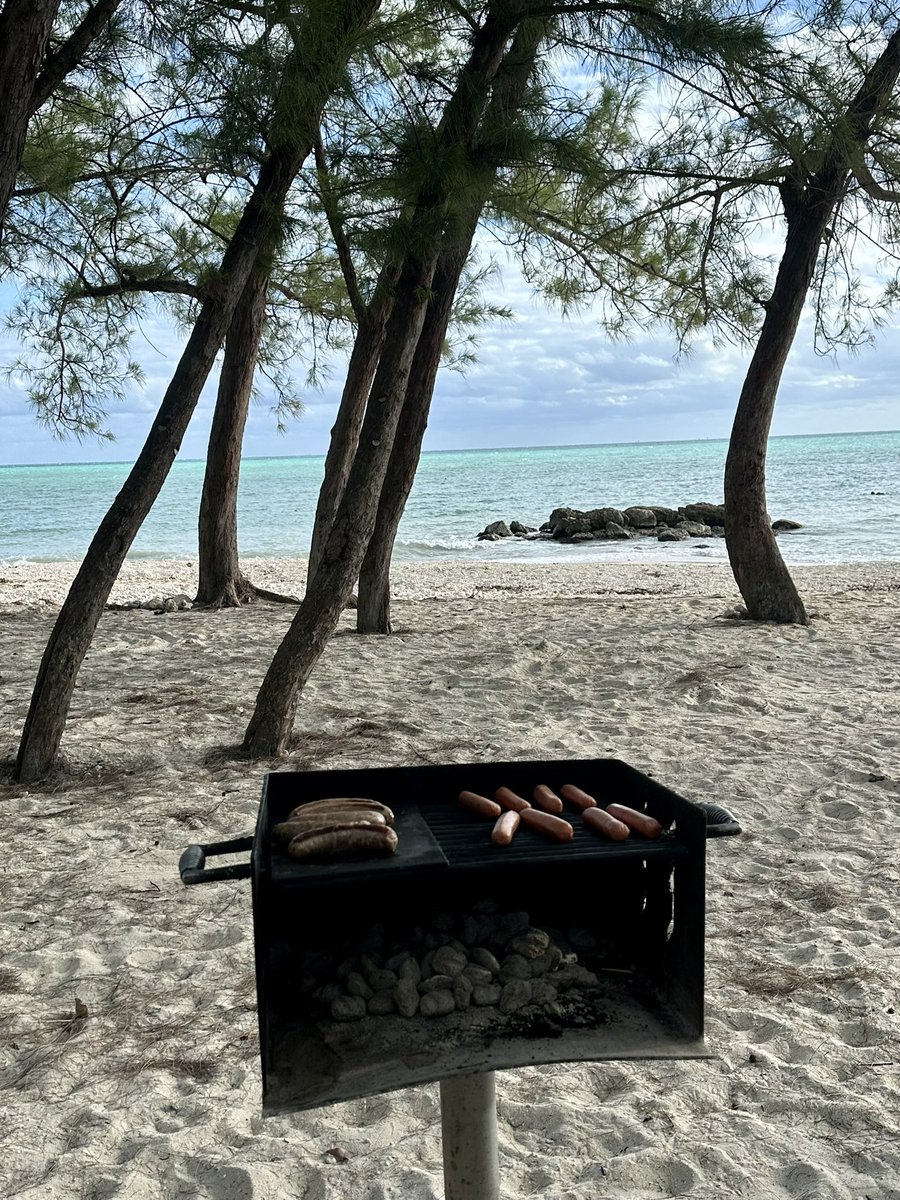 CPack12's tweet image. Beach Day at Fort Zach!