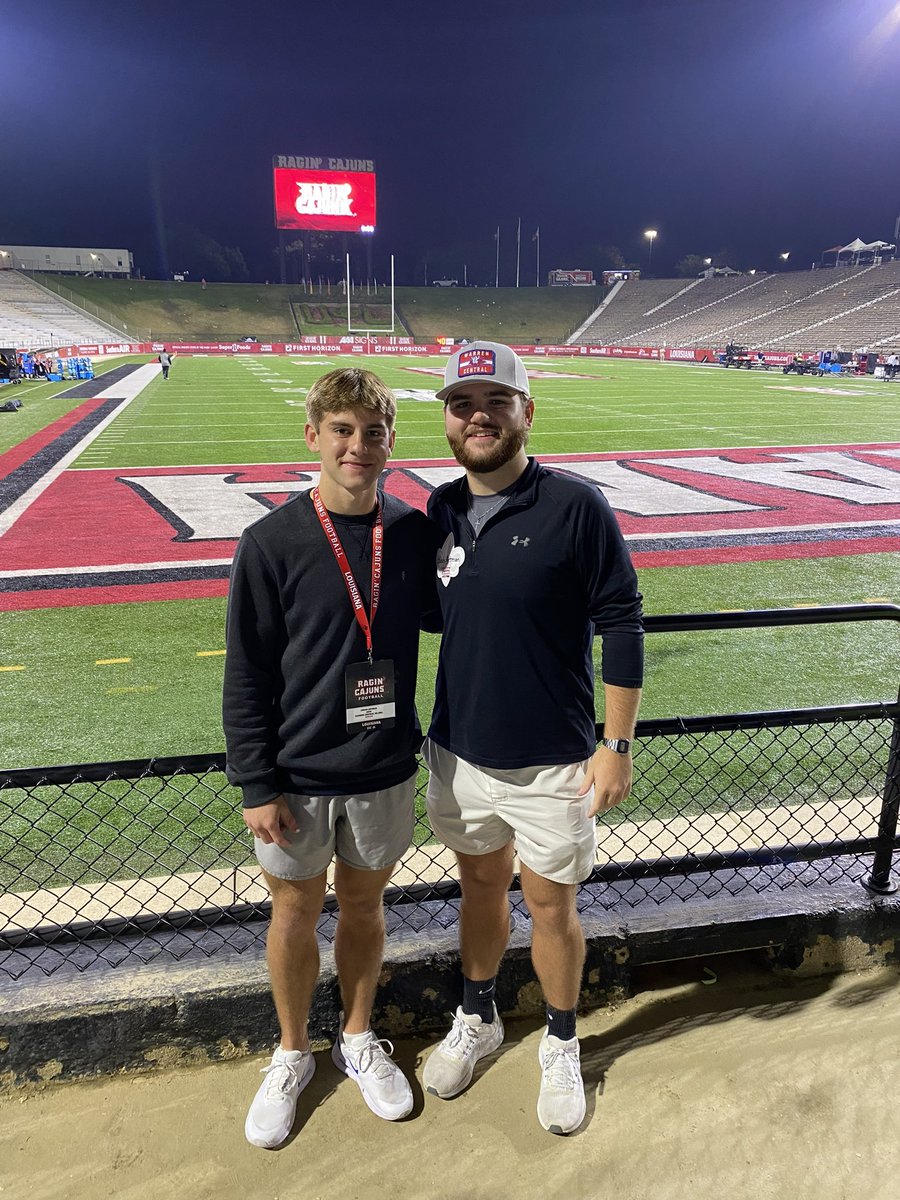ArtmanJonah's tweet image. Great time at ULL yesterday!
Thank you @CoachGBarlow @CoachMGiuliani
@HKA_Tanalski @Briggs_bourg @WC_PACowboy
