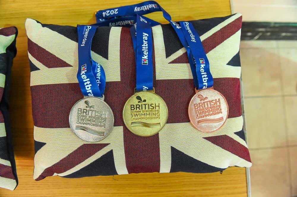 Lord Valovin tweet media