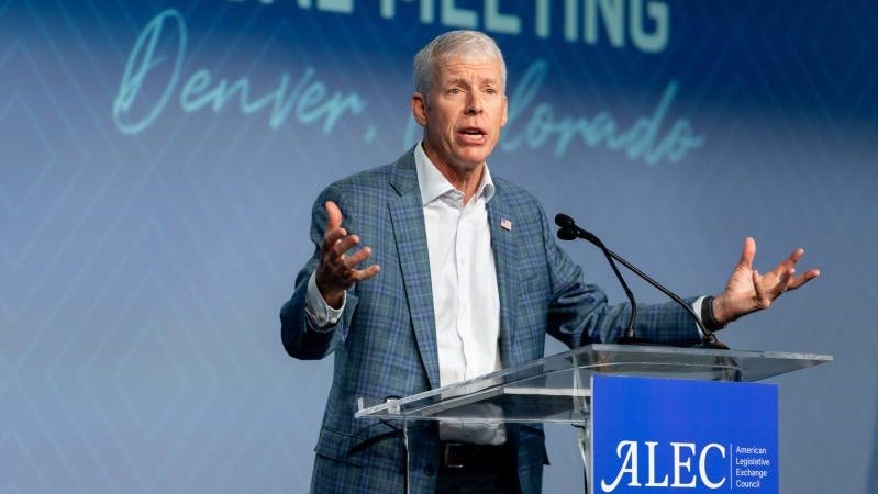 oildiplomacy's tweet image. کریس رایت، رئیس پیشرو در امور #شیل #آمریکا، در رقابت برای تصدی سمت وزیر #انرژی #ترامپ پیشتاز است.