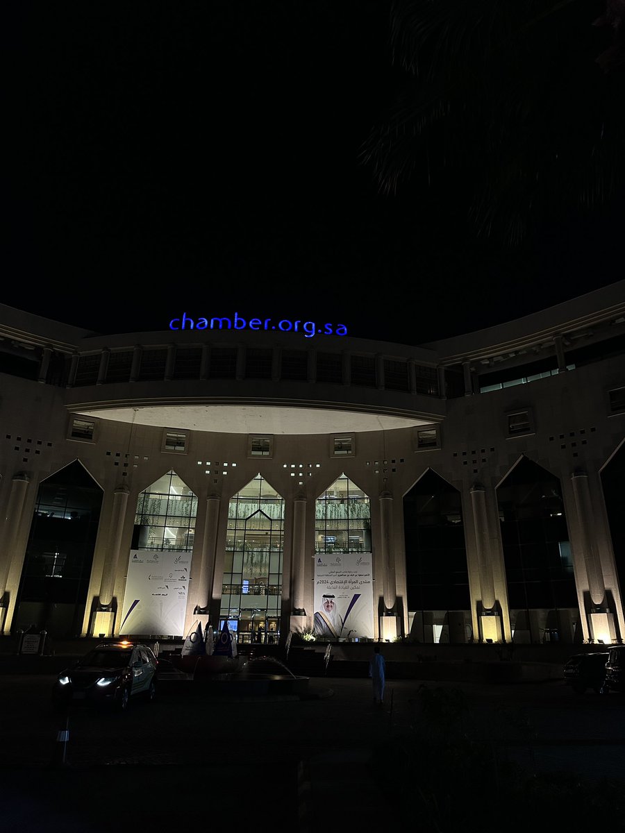 Aya_bt1's tweet image. Had an amazing time at the first-ever Google DevFest in the Eastern Region! 
Great tech talks, brilliant minds, and so much inspiration. 
#GoogleDevFest #TechInnovation
 #DevFest @GCDCSaudi
#GDG