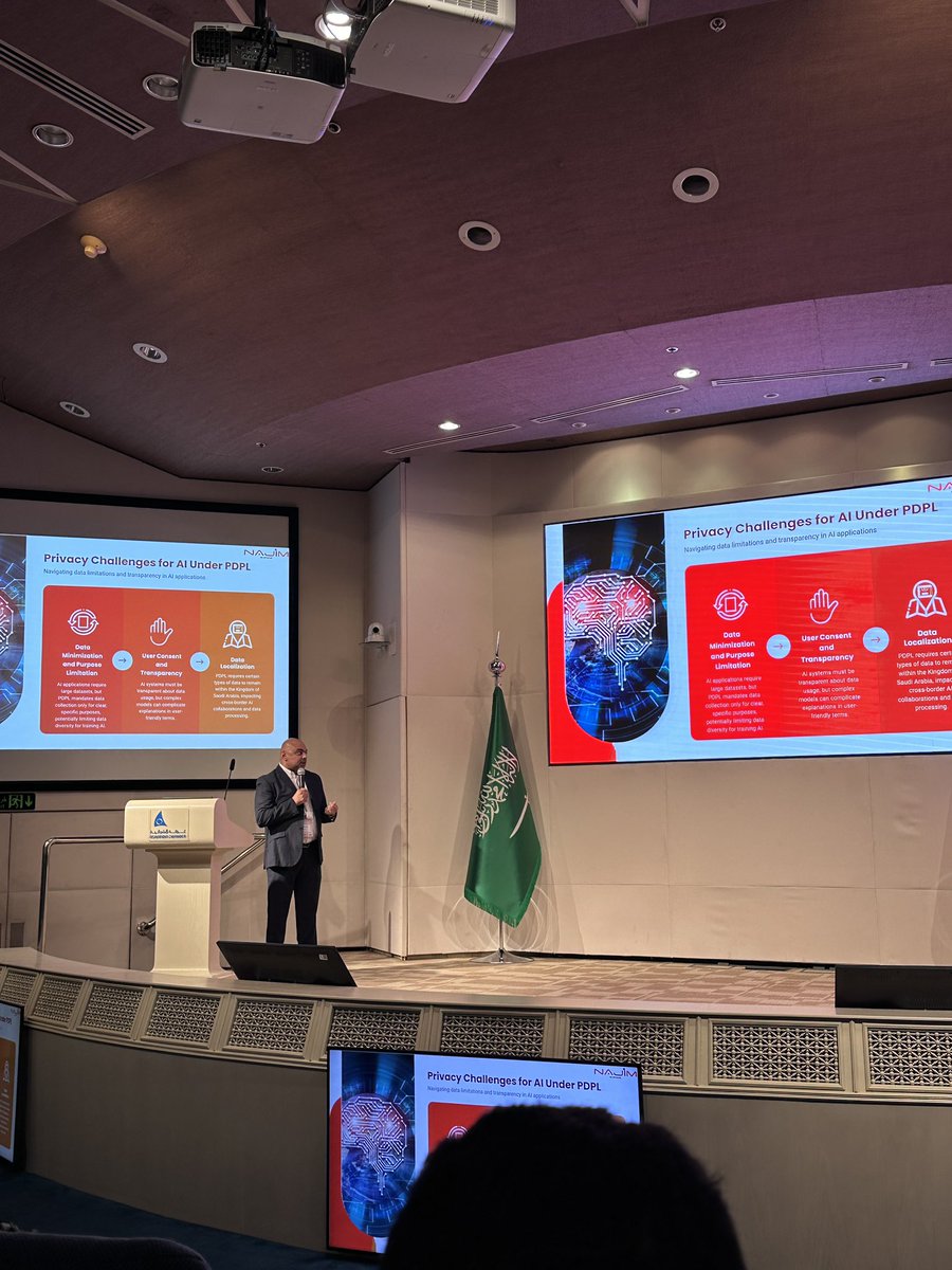 Aya_bt1's tweet image. Had an amazing time at the first-ever Google DevFest in the Eastern Region! 
Great tech talks, brilliant minds, and so much inspiration. 
#GoogleDevFest #TechInnovation
 #DevFest @GCDCSaudi
#GDG