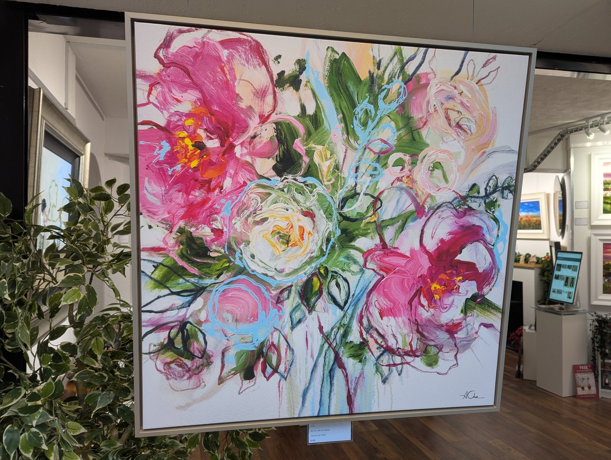 One of our weekend windows might be wintry but the other is a celebration of exuberant colour, just gorgeous 😍😍😍

artworx.co.uk/collections/ga…