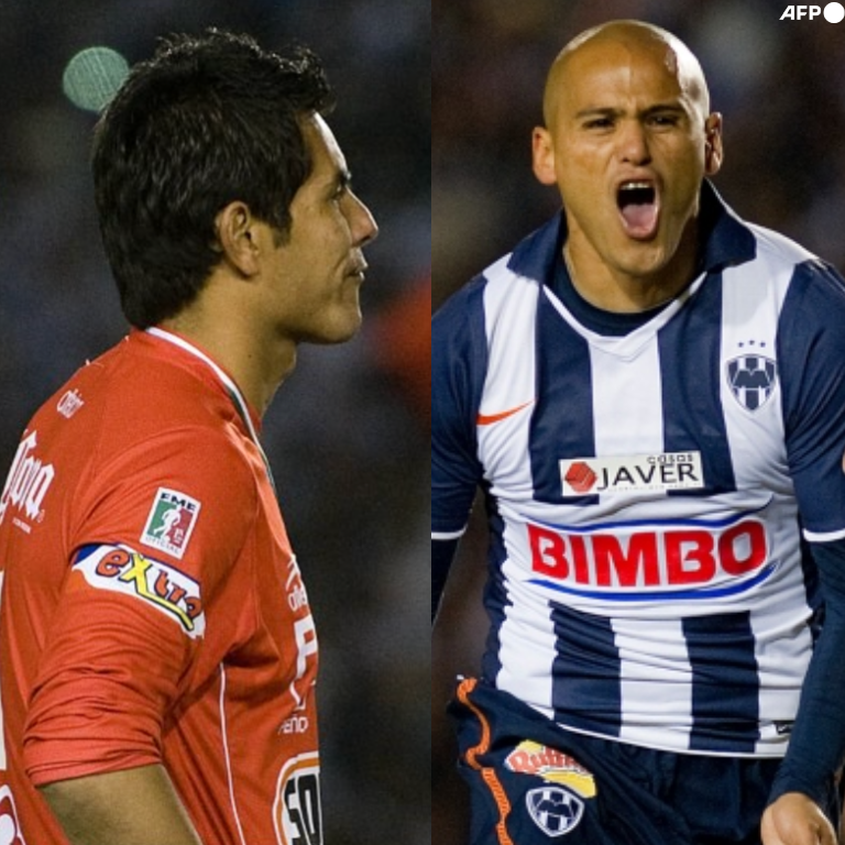 InvictosSomos's tweet photo. Lo del Chupete Suazo contra Oswaldo Sánchez NUNCA fue normal. El chileno le clavó ¡¡17 GOLES!! en 23 partidos disputados. Lo atendió en finales de Liga MX, finales de Concachampions, semifinales de Liga MX, fase regular de Liga MX y hasta en Copa Libertadores de América. Le marcó hat-trick y le hizo varios dobletes. Le convirtió como local y como visitante. Y le firmó anotaciones de todo tipo. SU CLIENTE FAVORITO.