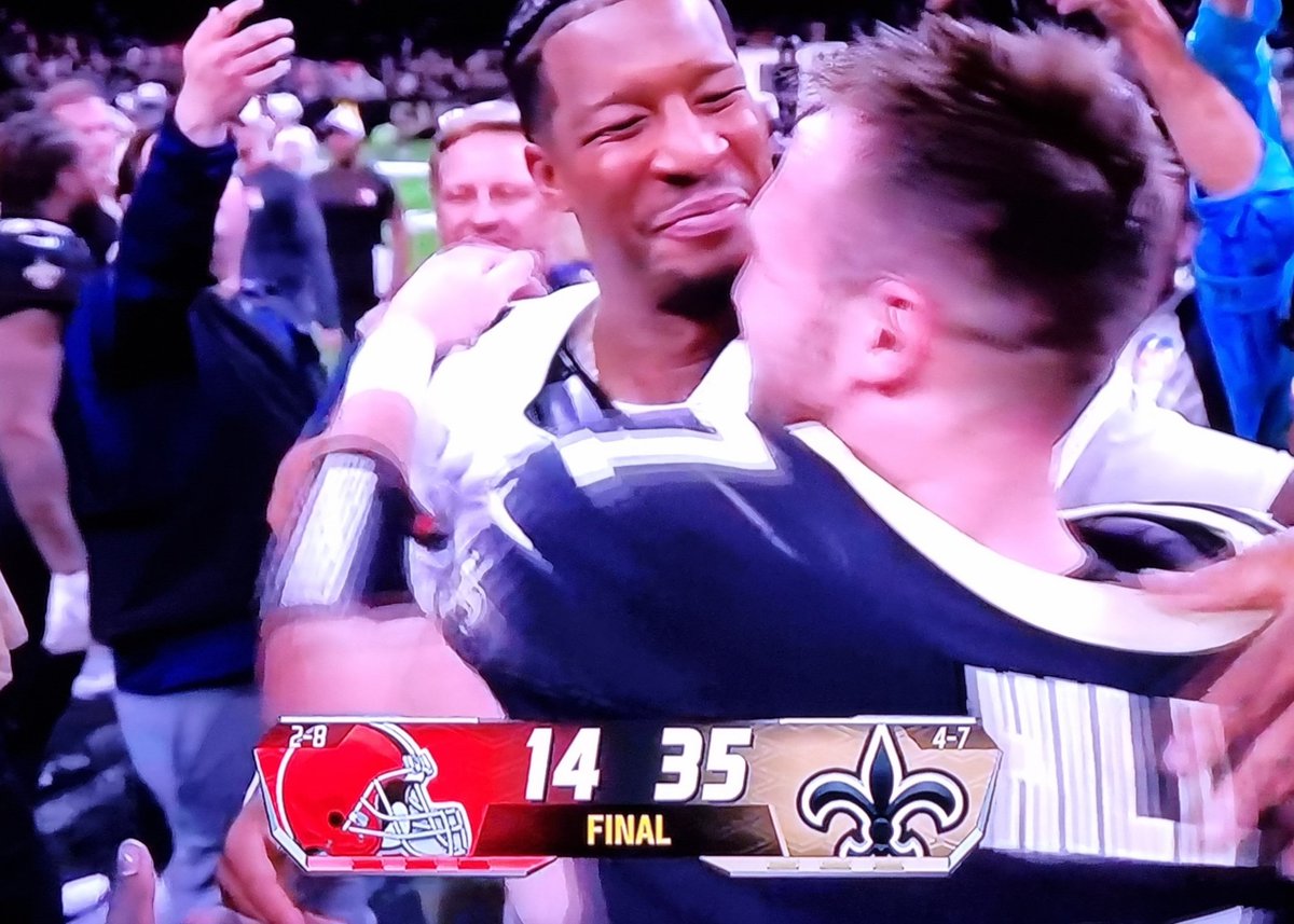DawgPoundSpa's tweet photo. 400 yardas de pase, 2 recuperaciones y perdemos de paliza frente a los Saints.
Imposible descifrar estos #Browns
Qué invierno más duro nos espera, #DawgPound 
Buenas noches.
#CLEvsNO 14-35 https://t.co/AzCAS1slvt