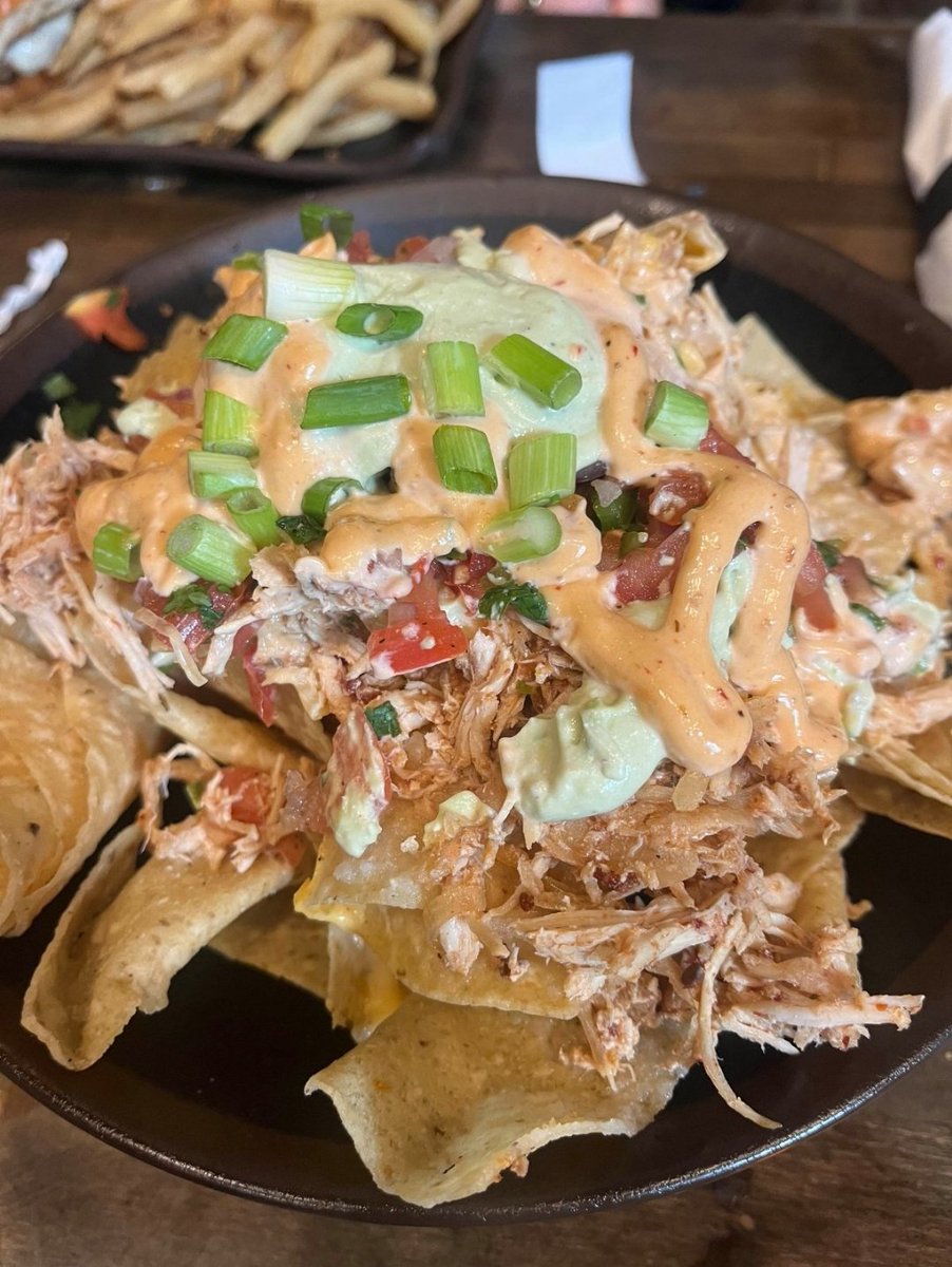 NachoJerry's tweet photo. "Chipotle Chicken #Nachos" Mikes  Beer Bar. Pittsburgh, PA. 8/10 https://t.co/a6RpWcTA6B
