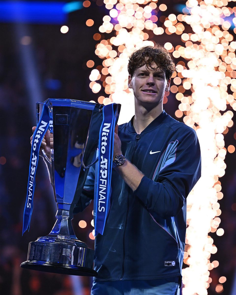 The Master! 💪🏼🦊
<a href="/janniksin/">Jannik Sinner</a> 
Grazie Jan! 🌟
#Sinner <a href="/atptour/">ATP Tour</a> #NittoATPFinals