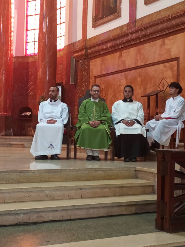 ParroSanBenito's tweet photo. Imágenes de las Misa de 11:30 am correspondiente al Domingo 33° del Tiempo Ordinario, del año litúrgico que ya casi finaliza el próximo domingo con la festividad de Cristo Rey. https://t.co/p5814ig4sZ