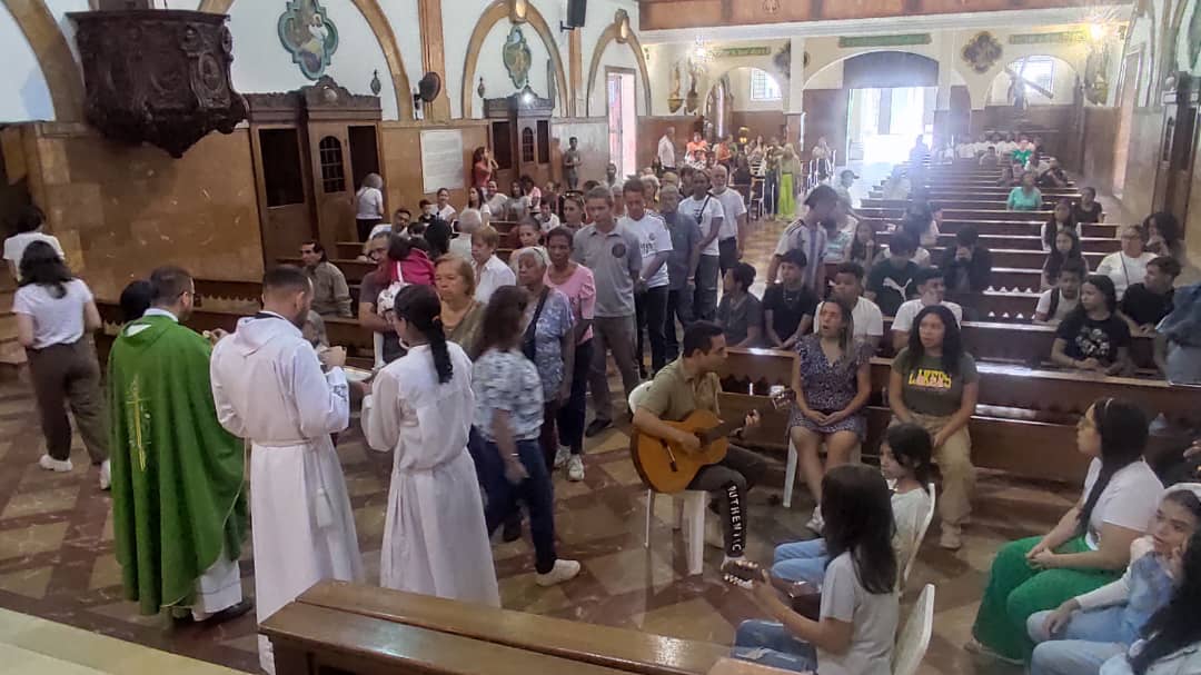 ParroSanBenito's tweet photo. ⚜️Ora et Labora - Id a San José⚜️

🔰70 años de labor Parroquial🔰 
.
.
.
𝑃𝑎𝑠𝑡𝑜𝑟𝑎𝑙 𝑑𝑒 𝑙𝑎 𝐶𝑜𝑚𝑢𝑛𝑖𝑐𝑎𝑐𝑖𝑜́𝑛
𝑃𝑎𝑟𝑟𝑜𝑞𝑢𝑖𝑎 𝑆𝑎𝑛 𝐵𝑒𝑛𝑖𝑡𝑜 https://t.co/W9UGaLvLw5