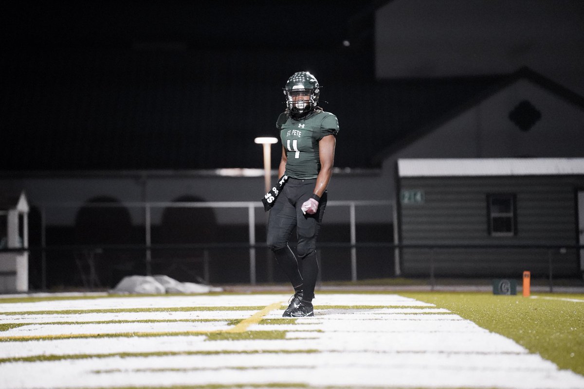 Coach Hemingway (@coach_hemingway) on Twitter photo <a href="/J4_live/">Floyd (jj) Mercer</a> a dog you can put anywhere on the field. 2T, 3TFL, 2 Sacks v. Dunbar HS
DE/LB/SS/RB/ KO warrior
<a href="/PinellasHSMedia/">Pinellas Highschool Media Group</a> <a href="/legendado727/">Legendary Productions</a> <a href="/21sportsrecruit/">21sportsrecruitingservices</a> <a href="/KevinMoses38/">Kevin Moses LLC</a> <a href="/CoachhDJ_/">DJ Martin</a> <a href="/coachpepe3369/">coach pepe bayonne</a> <a href="/BrianMacWriter/">Brian McLaughlin</a> <a href="/raj_manjrekar/">🏈🏀🎾Highlight_TheAthlete ⚾️🥎⚽️</a> <a href="/HSFBamerica/">High School Football America</a> <a href="/LawrenceBl83397/">New Blustein Recruiting</a> @zamaripostell26 <a href="/J4_live/">Floyd (jj) Mercer</a> a dog you can put anywhere on the field. 2T, 3TFL, 2 Sacks v. Dunbar HS
DE/LB/SS/RB/ KO warrior
<a href="/PinellasHSMedia/">Pinellas Highschool Media Group</a> <a href="/legendado727/">Legendary Productions</a> <a href="/21sportsrecruit/">21sportsrecruitingservices</a> <a href="/KevinMoses38/">Kevin Moses LLC</a> <a href="/CoachhDJ_/">DJ Martin</a> <a href="/coachpepe3369/">coach pepe bayonne</a> <a href="/BrianMacWriter/">Brian McLaughlin</a> <a href="/raj_manjrekar/">🏈🏀🎾Highlight_TheAthlete ⚾️🥎⚽️</a> <a href="/HSFBamerica/">High School Football America</a> <a href="/LawrenceBl83397/">New Blustein Recruiting</a> @zamaripostell26