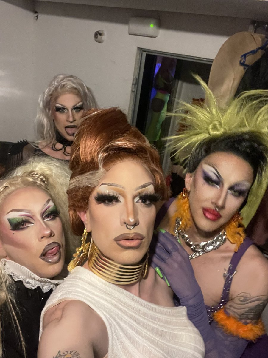 Como son??? 
<a href="/Juanma_pn_/">Juanma Perez</a> <a href="/LaraXfit/">𝗟𝗔𝗥𝗔 𝗫𝗙𝗜𝗧</a> <a href="/ChanelAnorex/">Chanel Anorex</a>