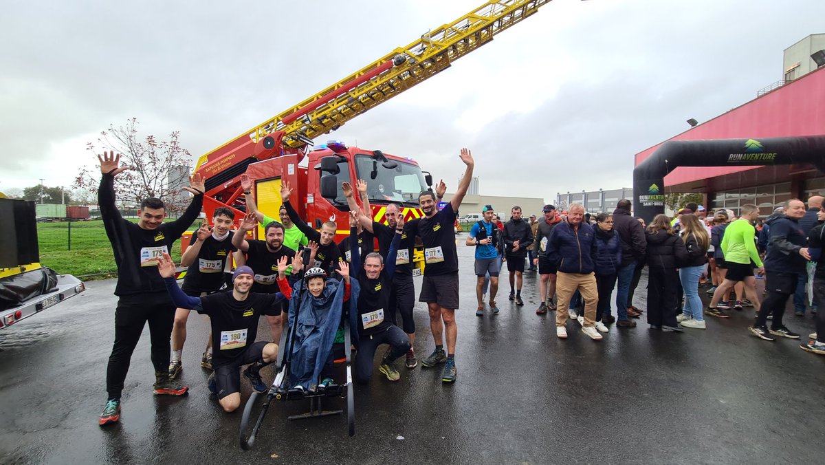 Bravo aux SP de Dol-de-Bretagne pour la belle organisation des Foulées Rouges au CIS, qui a fait carton plein à travers une participation massive, au bénéfice de <a href="/AFMTelethon35/">AFM-Téléthon 35</a> . C'est parti pour une nouvelle édition ! Mobilisez-vous !