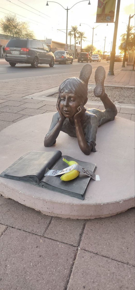 btwcoinsolana's tweet photo. @wandtvnews We are having so much fun paying homage to this phenomenal and inspiring artistic wonder 🍌

Join the fun with us! Check out some examples below 👀 https://t.co/G0OzruJMxA
