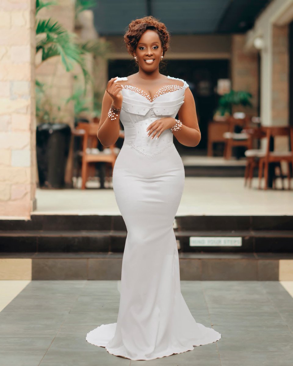 Ann Taylor tweet media