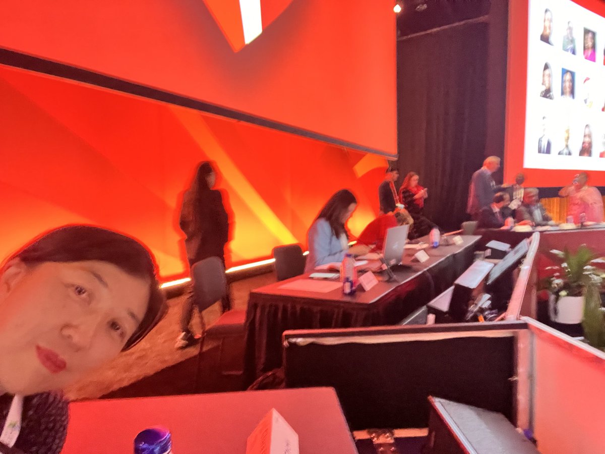 clara_chow's tweet image. About to start in late breaking trials @ #AHA24