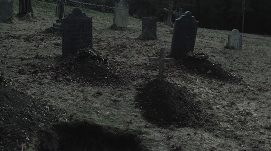 TheCinesthetic's tweet photo. Sleepy Hollow (1999) dir. Tim Burton https://t.co/eUFR2WORqw