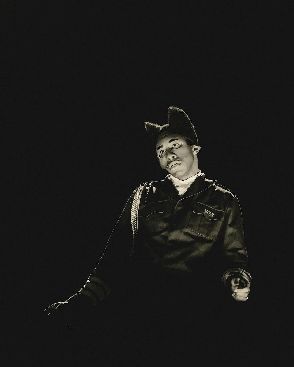 CHROMAKOPIA tweet media