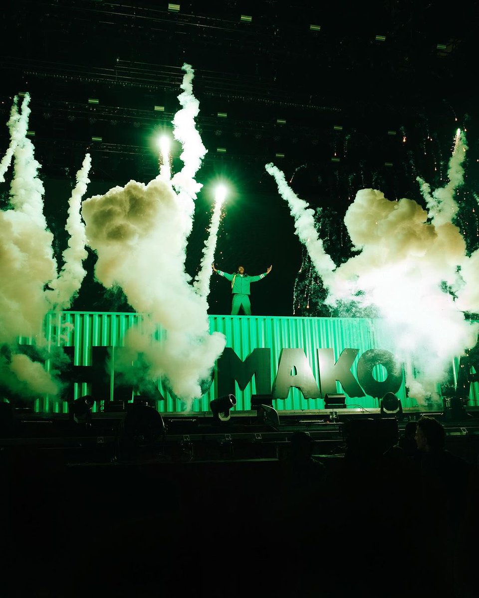 CHROMAKOPIA tweet media