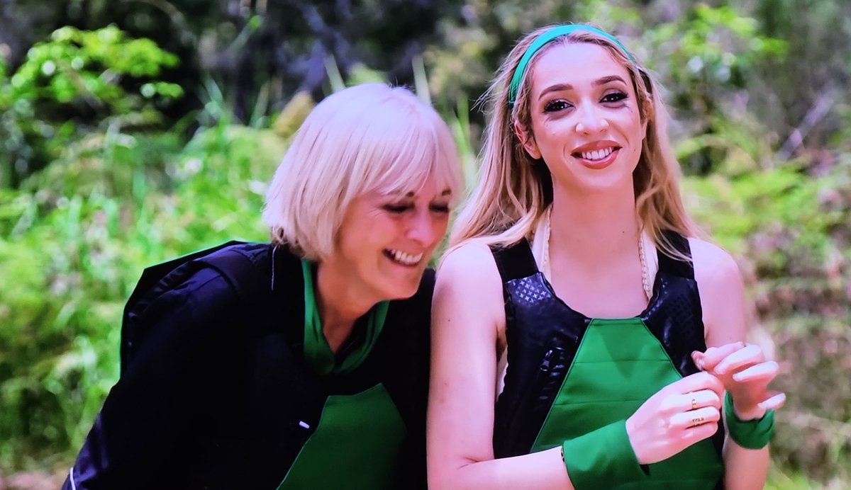 My friend and I after a bottomless brunch, 10 cocktails, 2 breakdowns and a huge gossip #imaceleb