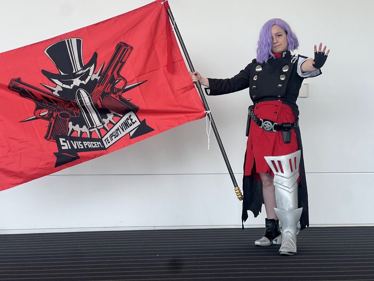 swordsfaire's tweet image. happy 1 year anniversary to persona 5 tactica!! this game has changed my life in so many ways, and i couldn’t be more grateful! because of it, i got the confidence to enter a cosplay competition, won an award (!!), and have made so many great friends! i love you, tactica 🫶🏻 #p5t