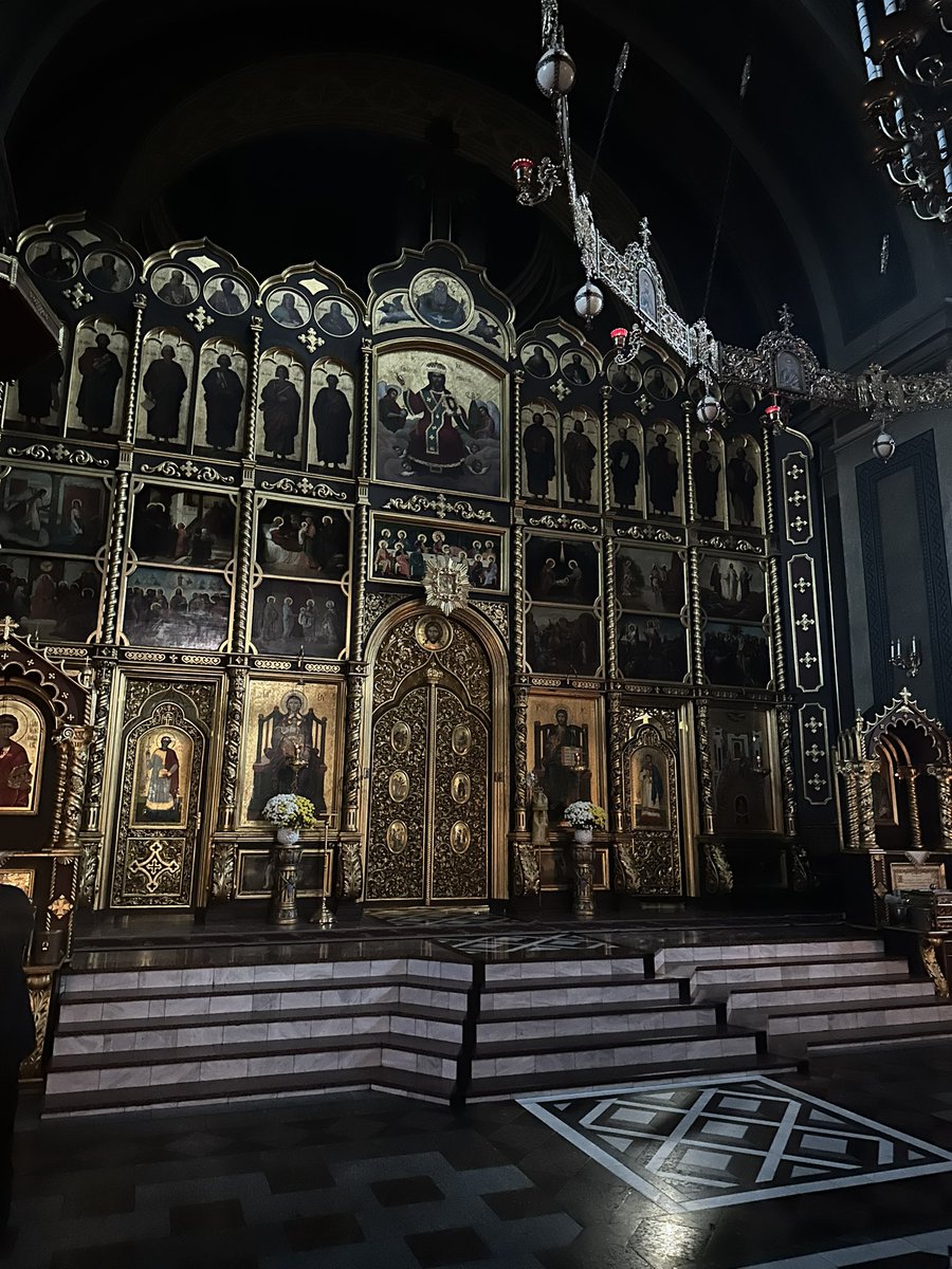 Avgustin666's tweet photo. Ще один храм, де бога немає))) 
Але, вперши за такий довгий період ми з маман зробили своє 👉🏻темне👈🏻 відьомське діло))))) https://t.co/SyVCbNc7qf