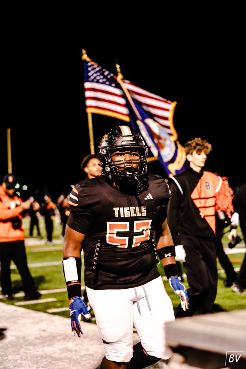 AndreJohnson53's tweet image. hudl.com/v/2QrVSS
5’11 C/DT 
250