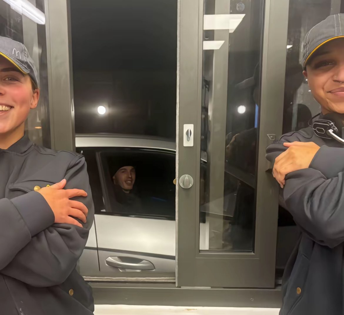 Carnz_Edits's tweet image. No one got the streets like us