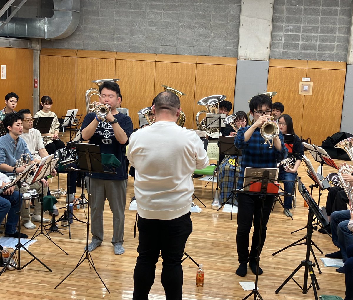 🌿セタコマコンサート曲紹介🌿
〜Pie Jesu〜
ラテン語で「慈悲深いイエス様」というAndrew Lloyd Webberが書いたレクイエム。ゆったりとあたたかく進みます。
セタコマ至極のSop.Cor.&amp;Flug.が想いを込めて演奏する必聴曲です💐
#狛江 #演奏会 #エコルマホール #無料 #英国式ブラスバンド