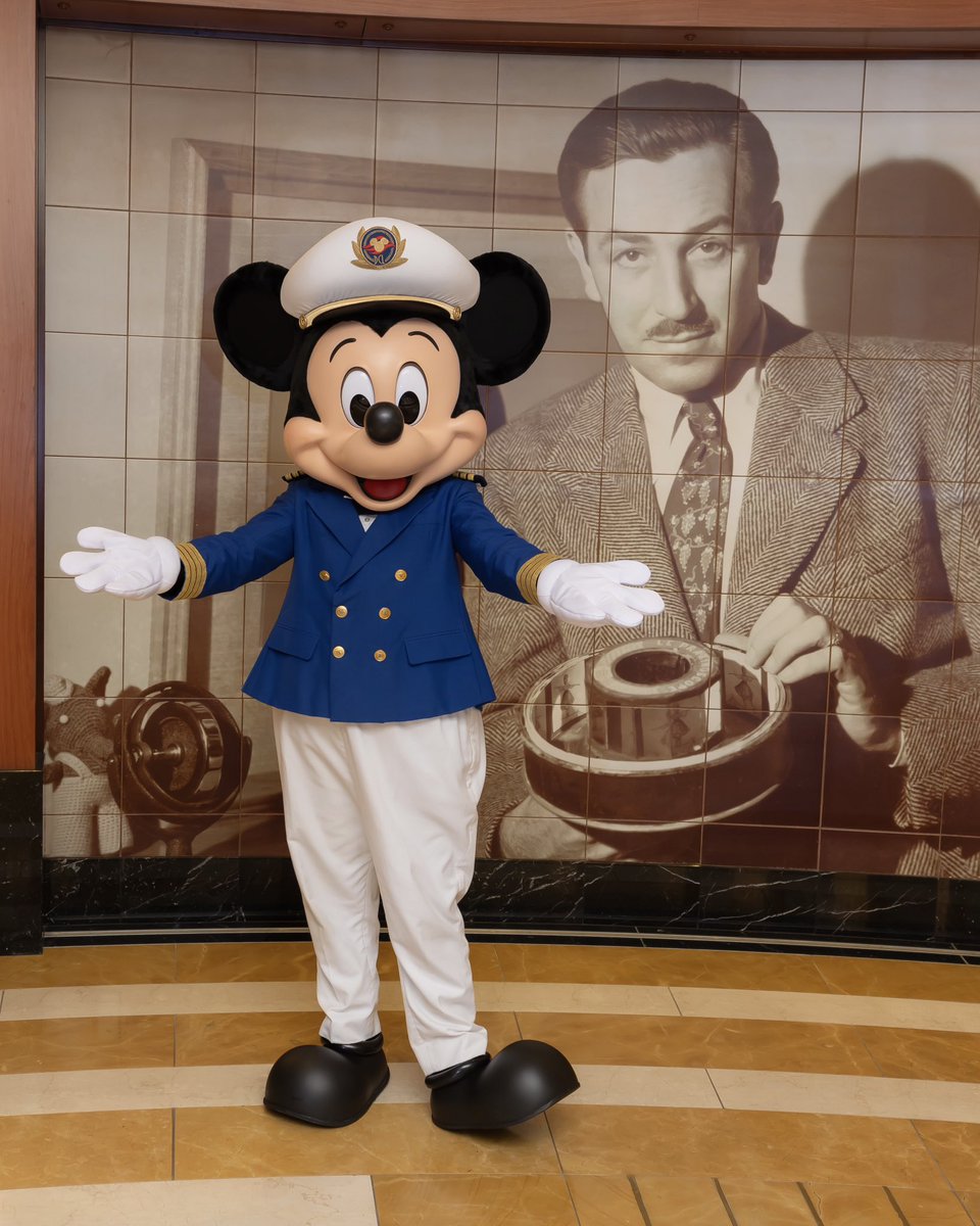 Tacky_Mouse's tweet image. 2人の大切な記念日は
2人の大切な方と。
#HappyBirthdayMickey &amp;amp; Minnie