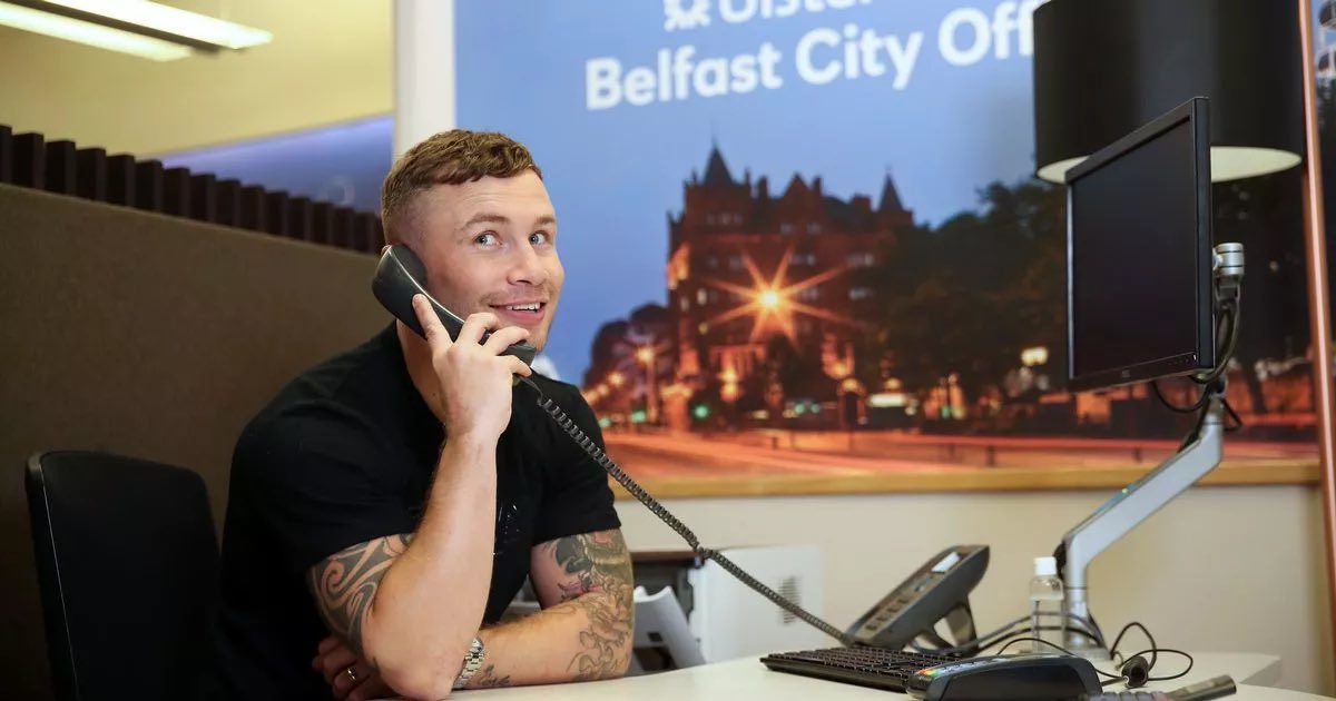 Paulwalker1983's tweet photo. @RealCFrampton as soon as that phone line opens for who’s doing the next trial for I’m a celebrity #imaceleb2024 #barry #redial https://t.co/gEk0IpggKK