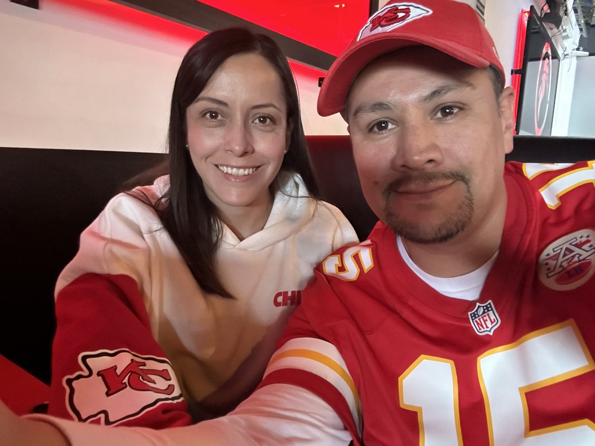 norbertobaron's tweet photo. @FOXImpactoNFL Go Chiefs, saludos desde Toluca, @Chiefs https://t.co/vuMKTXwCYl
