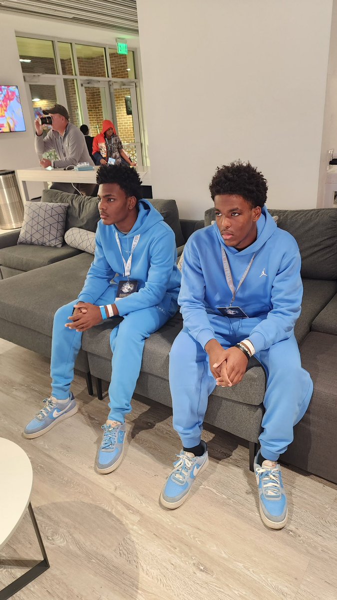 Sire Razi (@sirerazi) on Twitter photo Oh I forgot, yall need to check out those UNC facilities too.
The Players lounge is too plush.
<a href="/UNCFootball/">Carolina Football</a> <a href="/RecruitGeorgia/">Recruit Georgia</a> <a href="/CoachLindsey/">Jimmy Lindsey</a> <a href="/dbernstein_/">Daniel Bernstein</a> Oh I forgot, yall need to check out those UNC facilities too.
The Players lounge is too plush.
<a href="/UNCFootball/">Carolina Football</a> <a href="/RecruitGeorgia/">Recruit Georgia</a> <a href="/CoachLindsey/">Jimmy Lindsey</a> <a href="/dbernstein_/">Daniel Bernstein</a>