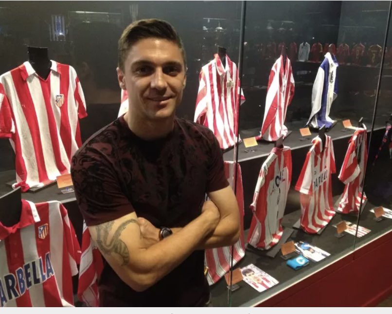 Lemos_Santos's tweet photo. Sobre o Wesley.

Guilherme Siqueira ex jogador do Atlético de Madrid falou sobre o desempenho do Wesley.

Guilherme é um dos representantes do Wesley ao lado do ex jogador e ídolo do Flamengo Sávio.

Inclusive ele cedeu a camisa 03 para Filipe Luís.

#Flamengo #CRF @1MauroSantAnna
