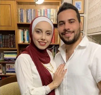 wawog_now's tweet photo. Mariam is a freelance voiceover artist, while Mahmoud works as an accountant. But their lives have been blown apart. Please support their fundraising campaign: https://t.co/xxgZ5NgLFh https://t.co/pNT1pVzfN6