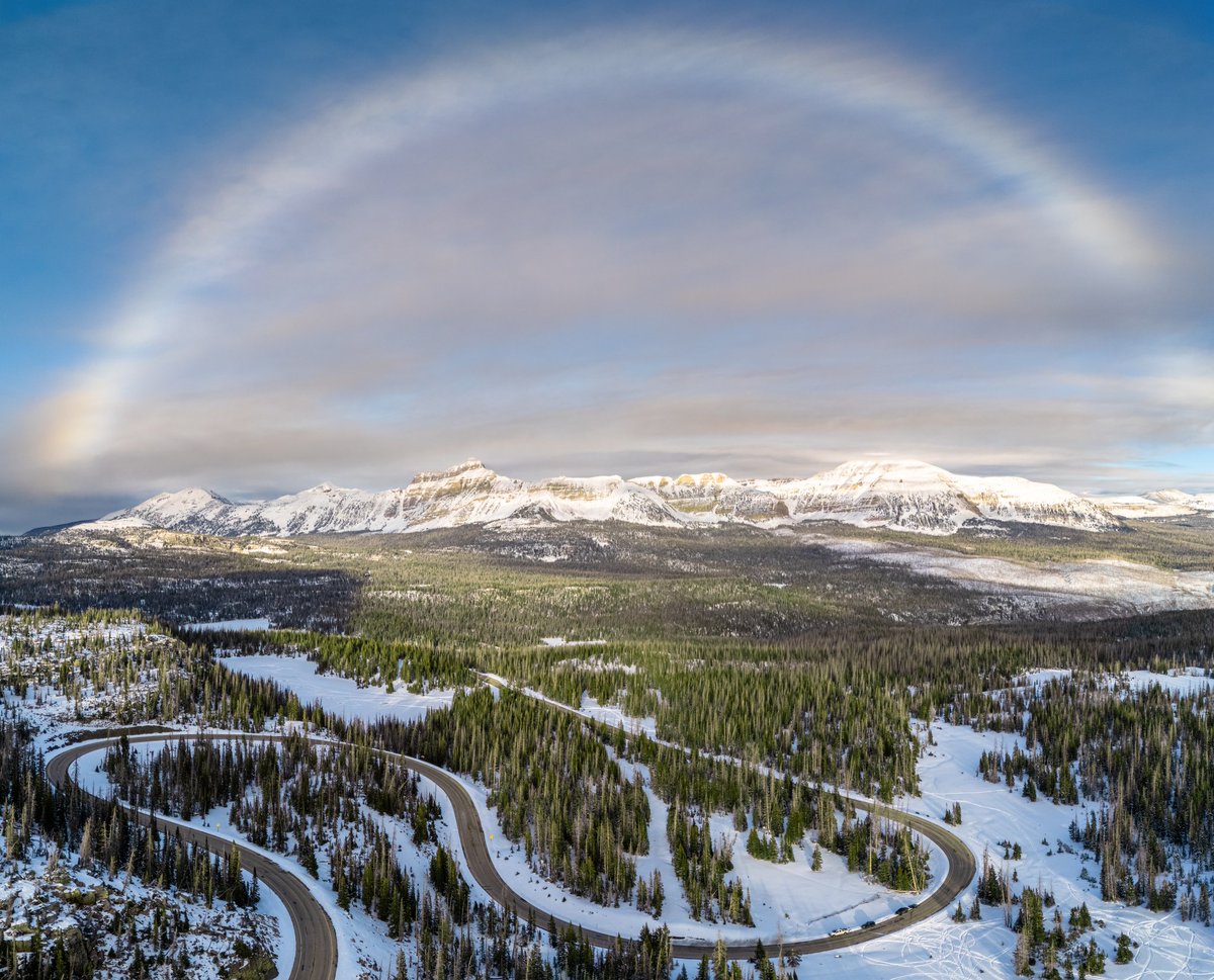 justaguyinutah's tweet photo. Icebow in the cold air over Utah's Uinta Mountains 11/17/24
#utwx #uintamountains #mirrorlakehighway #utah #wx #usweather #mountainviews
@NWSSaltLakeCity @AllisonCroghan @AlanaBrophyWX @accuweather @weatherchannel @ProfessorPowder @Dan_Pope_FOX13 https://t.co/YHZUJo48e3