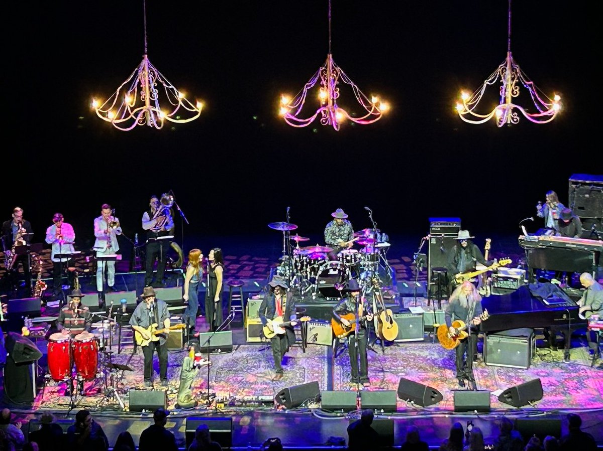 Track Toronto tweet media