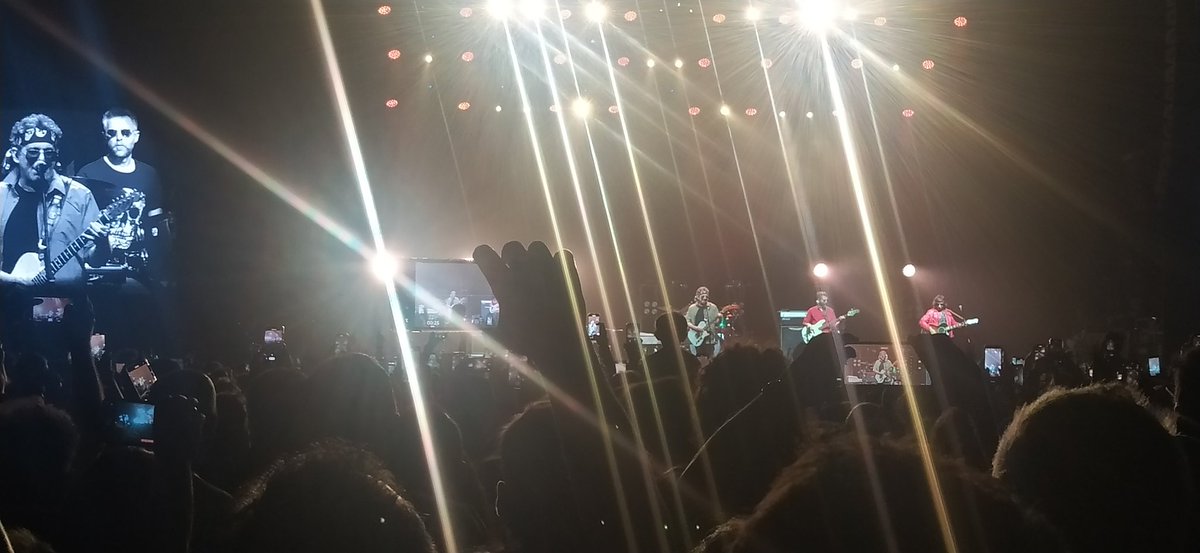 omp04's tweet image. Un lujo escuchar a Calamaro en Córdoba! @Galimbe64457296