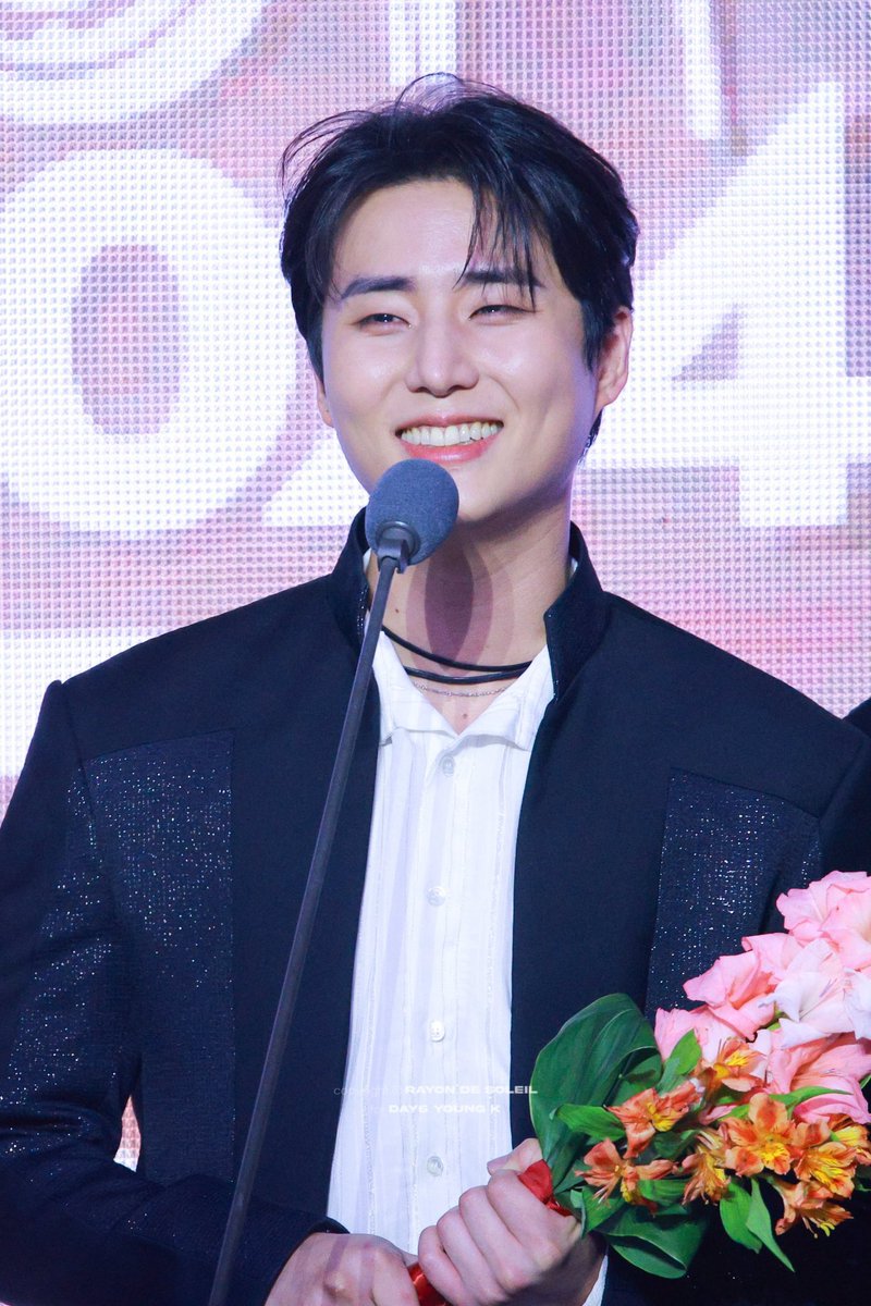 YoungK. tweet media