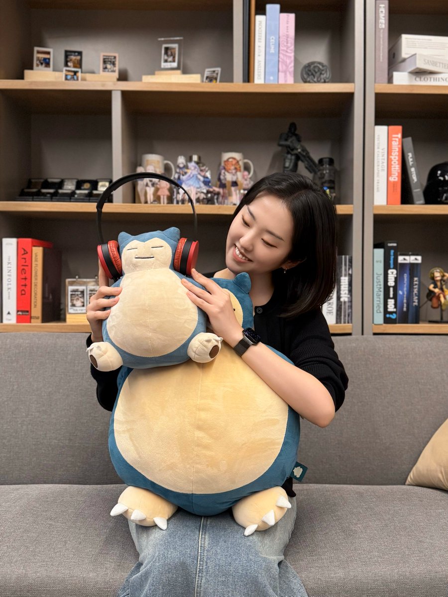 러너즈(<a href="/by_learners/">우리들의 포트폴리오 | Our Portfolio</a>)  - '우리들의 포트폴리오'에서 �멋있는 누나, 프로그래머 현지 역을 맡아주신 혜지 성우님 😍

게임은 스토브에서 12월에 출시 예정!

#녹음실 #레코딩스튜디오 #성우녹음 #보이스디렉팅 #비주얼노벨 #인디게임 #게임녹음 #게임사운드