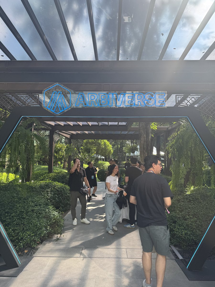 DeriWOfficial's tweet photo. Still reeling from last week’s #Devcon week 🎉

It was great meeting all of you, especially at the #Arbiverse event held by @arbitrum. Looking forward to building stronger partnerships with our new #Arb ecosystem friends 🤘

#deriw #arbitrum https://t.co/Q0gqiEjM8v