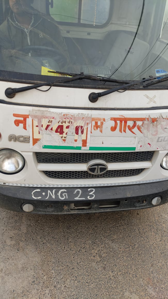 Utkarsh34496240's tweet photo. @NagarGorakhpur I am writing this from Siddarthpuram taramandal HIG. Garbage pickup man comes 3 to 4 days a week, and always says there vehicle is not working, Make sure this doesn't happen and they should come regularly without skipping any day. https://t.co/65c38DR2TD