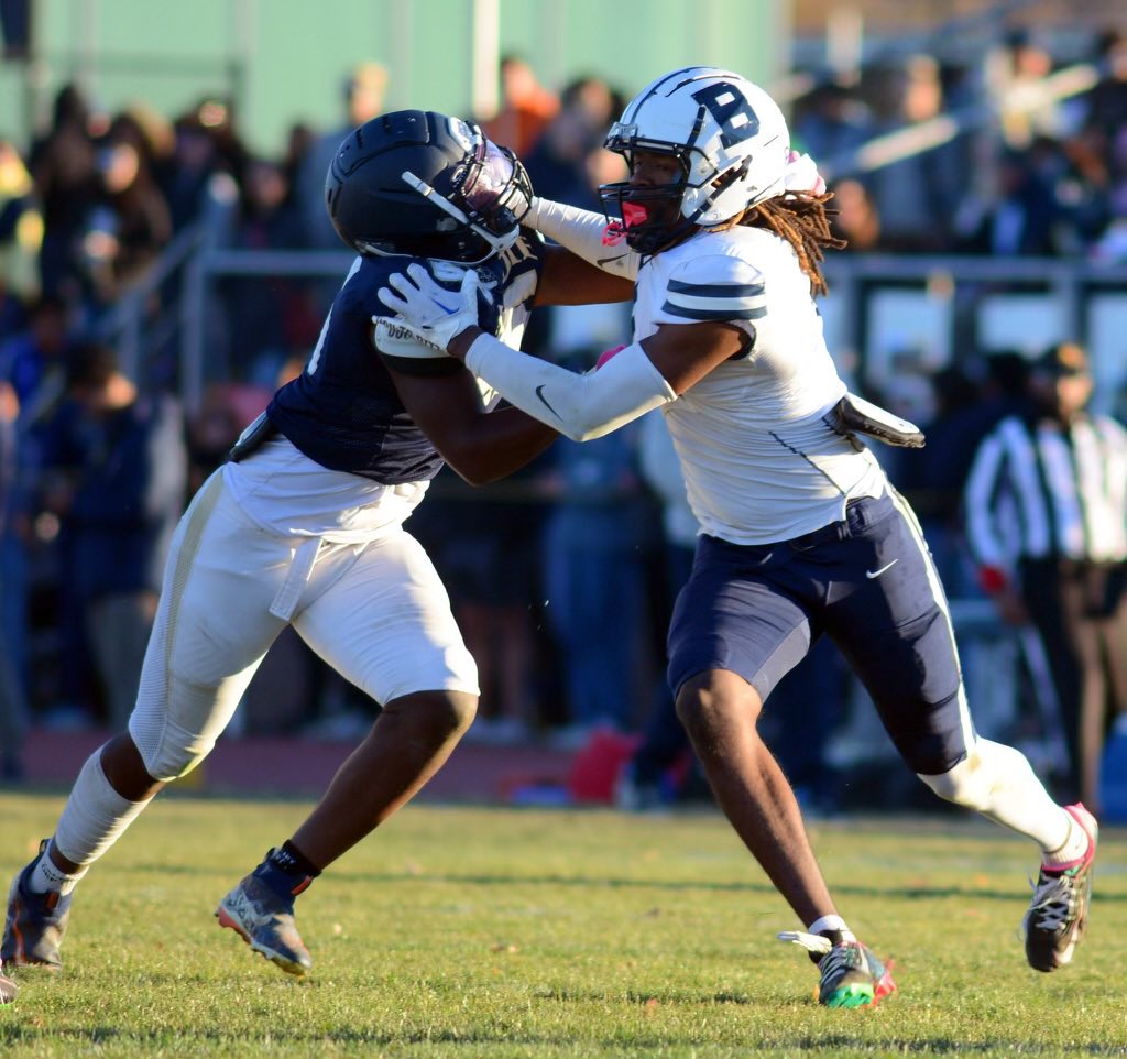 CoachPA1's tweet image. PTL! Next stop Pitt U! @jujuandersonn Like only God can bless here is Ju on his last points for HS football. Block punt &amp;amp; Recovery..he didn’t even angle on the toe…he just used vertical max! #TheJuJuEffect #EdgeRusher #TheRiseofSkyWalker