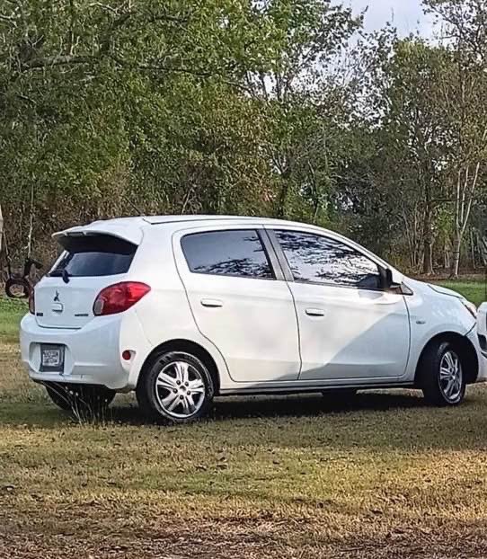 ChaudharyParvez's tweet image. SHIRO STABBING ATTACKS:

Two people #stabbed. Victims are in critical condition. 
Authorities are looking for this man. 
Elpidio Deleon Gonzalez. He’s in a white Mitsubishi with plates 93C732A. He left the area in #Shiro. He has family in the Houston area!! #Texas