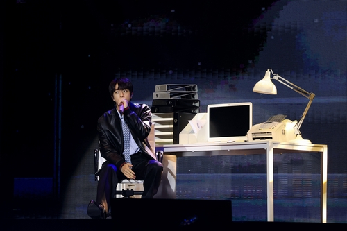 kvibe_yonhap's tweet photo. BTS star Jin celebrates solo album release with fan showcase in Seoul
#BTSJin #Jin #BTS #Fanshowcase #Jin_Happy @bts_bighit
https://t.co/vcU1LxCHHb https://t.co/vu2XOOzh0B