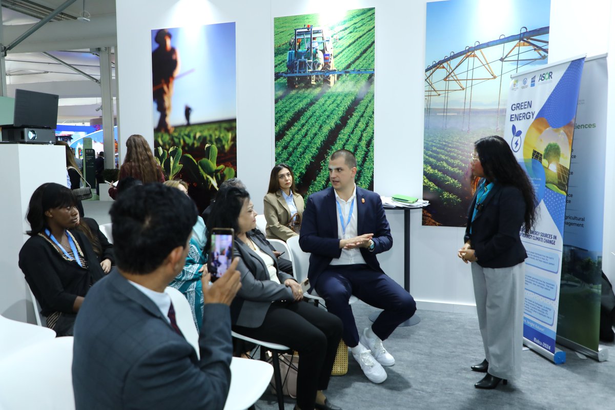 Odrzivi_razvoj's tweet image. Radionica "Upotreba OIE u poljoprivredi" na #COP29! Razmenjujemo iskustva o primeni solarne i vetroenergije u poljoprivredi i korišćenju organskih ostataka za zelenu energiju. 🌱⚡ #ASOR #OIE #Poljoprivreda #ZelenaEnergetika @COP29_AZ