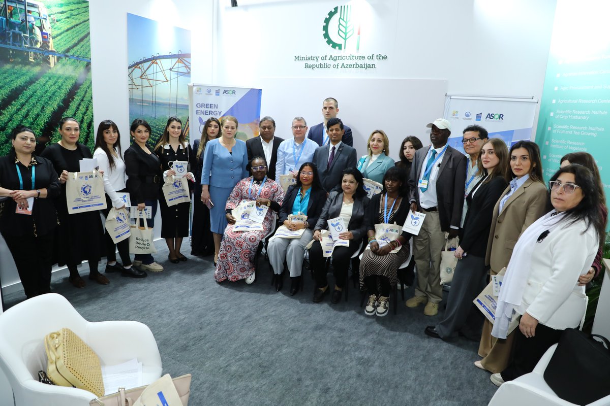 Odrzivi_razvoj's tweet image. Radionica "Upotreba OIE u poljoprivredi" na #COP29! Razmenjujemo iskustva o primeni solarne i vetroenergije u poljoprivredi i korišćenju organskih ostataka za zelenu energiju. 🌱⚡ #ASOR #OIE #Poljoprivreda #ZelenaEnergetika @COP29_AZ