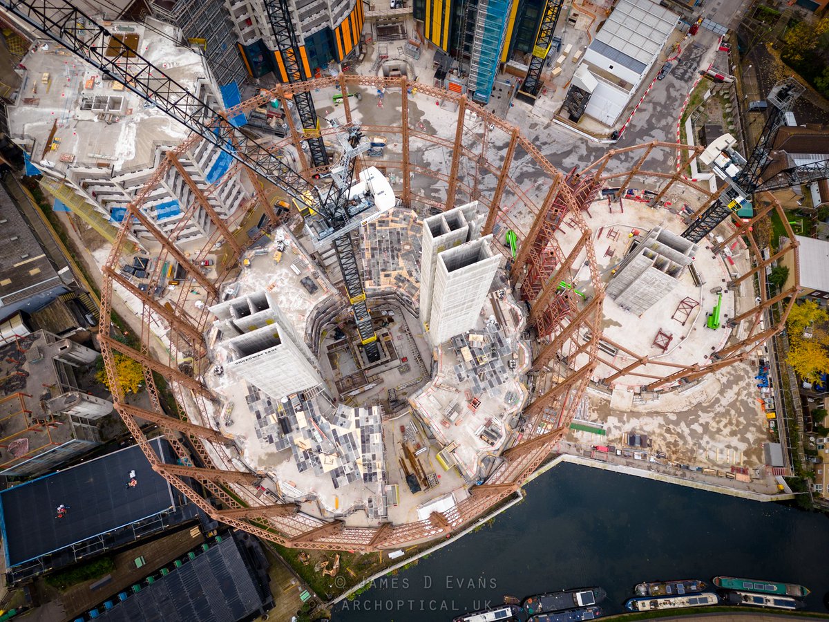 Building in Gas Holders.
Broadway East, Bethnal Green Gas Holder Station. 

#bethnalgreen #gasholder #gasometer #architecture #construction #aerialphotography #photography #london